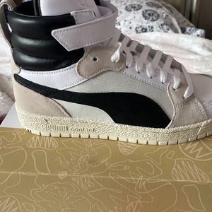 Black and white high top Puma
